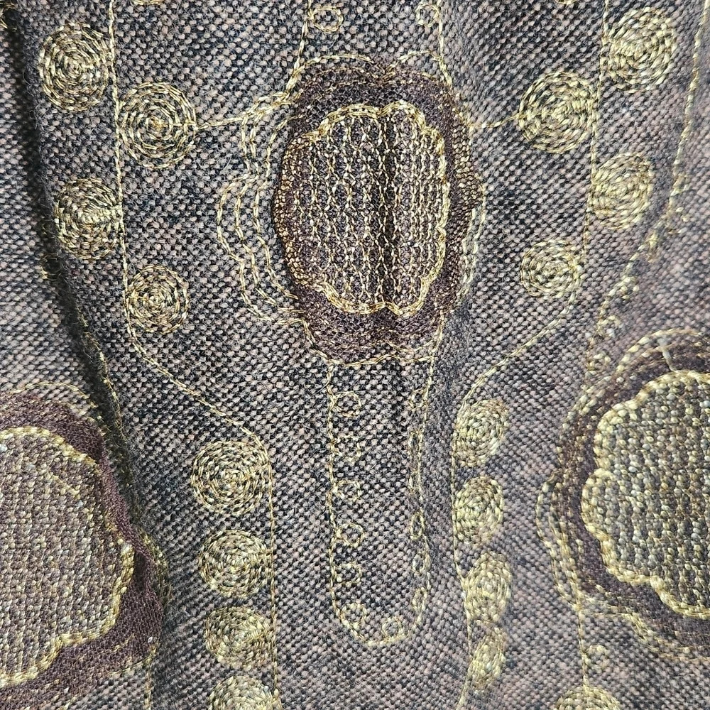 Peter Nygard Wool embroidered textured lace metallic viking skirt fur trim sz 6 - Picture 4 of 14